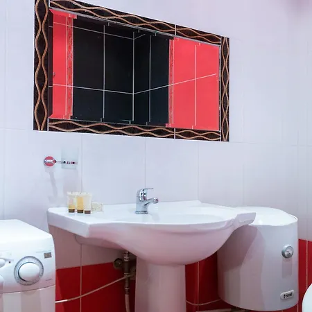 Two Deluxe Apt On Kirova - 23 Апартаменты *